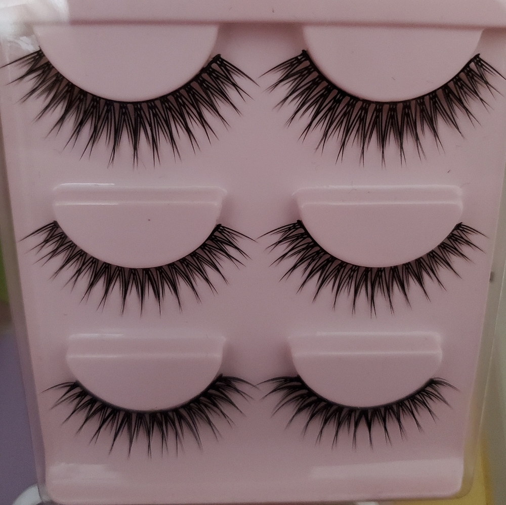 Eyelashes - Picture 4 of 7